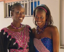 Die Schoenheit der Frauen: Dakar - Laufsteg Westafrikas